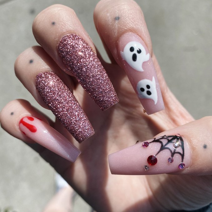 👻 spooky kawaii 💕 https://t.co/O49XgGnydp