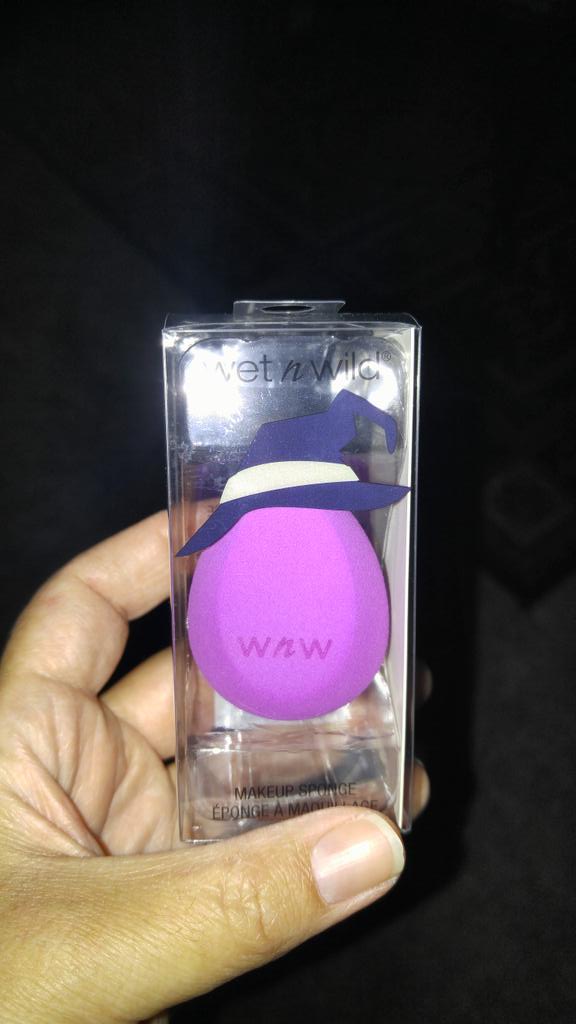 These @wetnwildbeauty makeup sponges are adorable! Also they have just the right amount of firmness to them too! #wetnwild #makeup #makeuptool #Halloween #fantasymakers