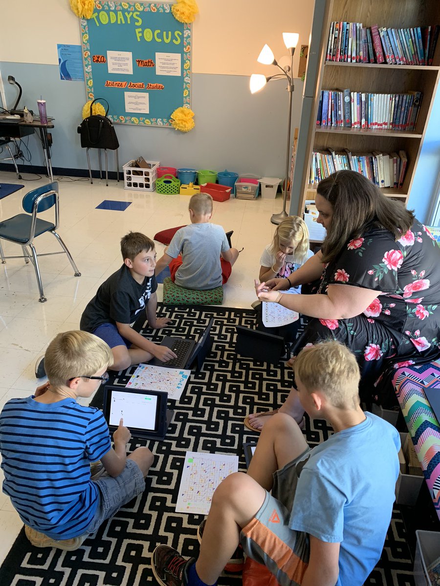 ISSDTL's tweet photo. Apple Coaching cycles going on this week at Woodland Heights where teachers &amp; students are learning lots and having fun! https://t.co/OPLQrafAos