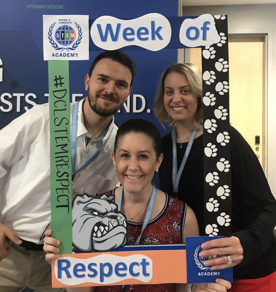 ellengianakis's tweet photo. Teachers need good co-workers. Not just any co-workers, but co-workers who become friends. When teachers work well together, the whole school succeeds. 📚💕 #weareteachers #DcLstem #stemela #thethreemusketeers #stemfam @mrs_pasq @jerzy_okol https://t.co/tNgia9aFRW