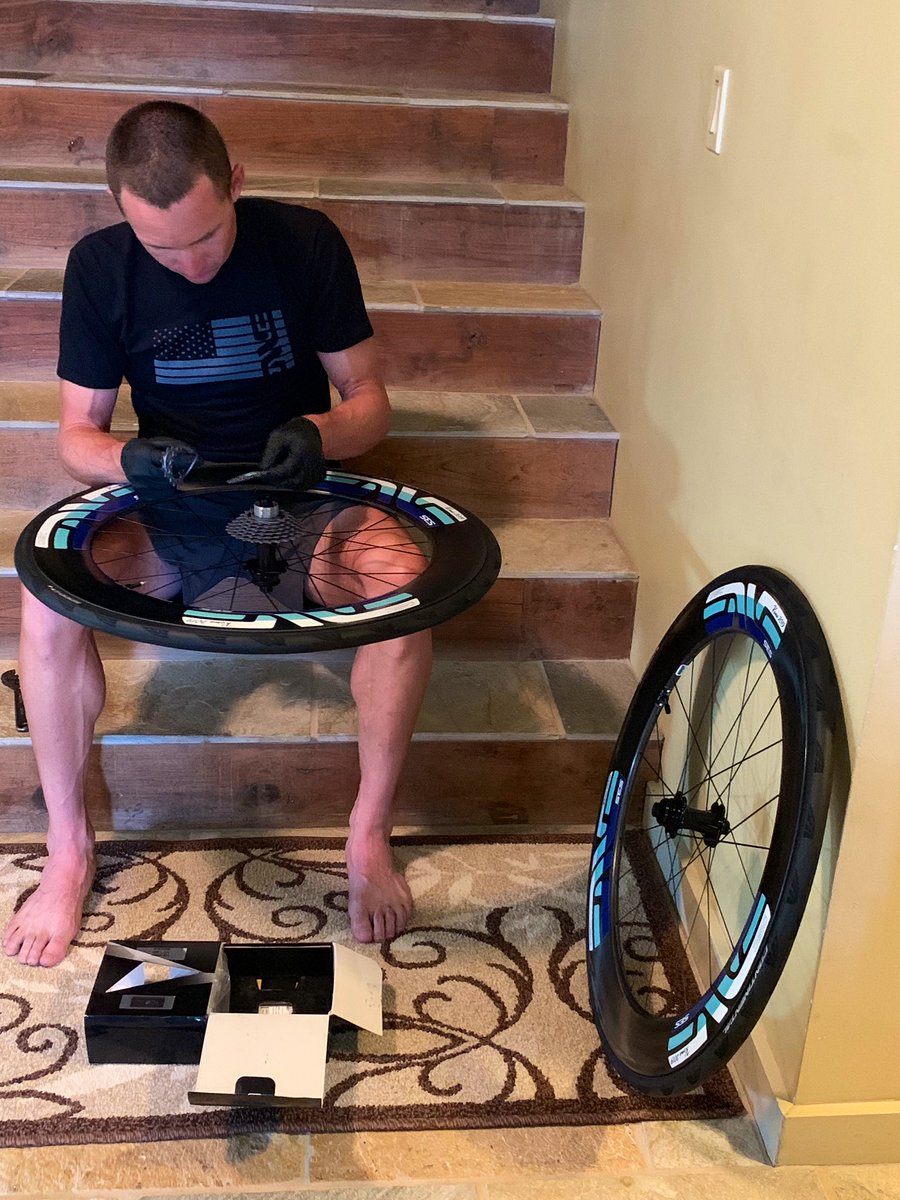 bhoffmanracing's tweet photo. Getting a few details ready for race dayππΌ @icefrictiontech treated cassette on a new pair of @envecomposites 7.8 SES wheels. π #allinthedetails #ironman #hoffracing #icedout #irideenve https://t.co/NNmbSkhiAM