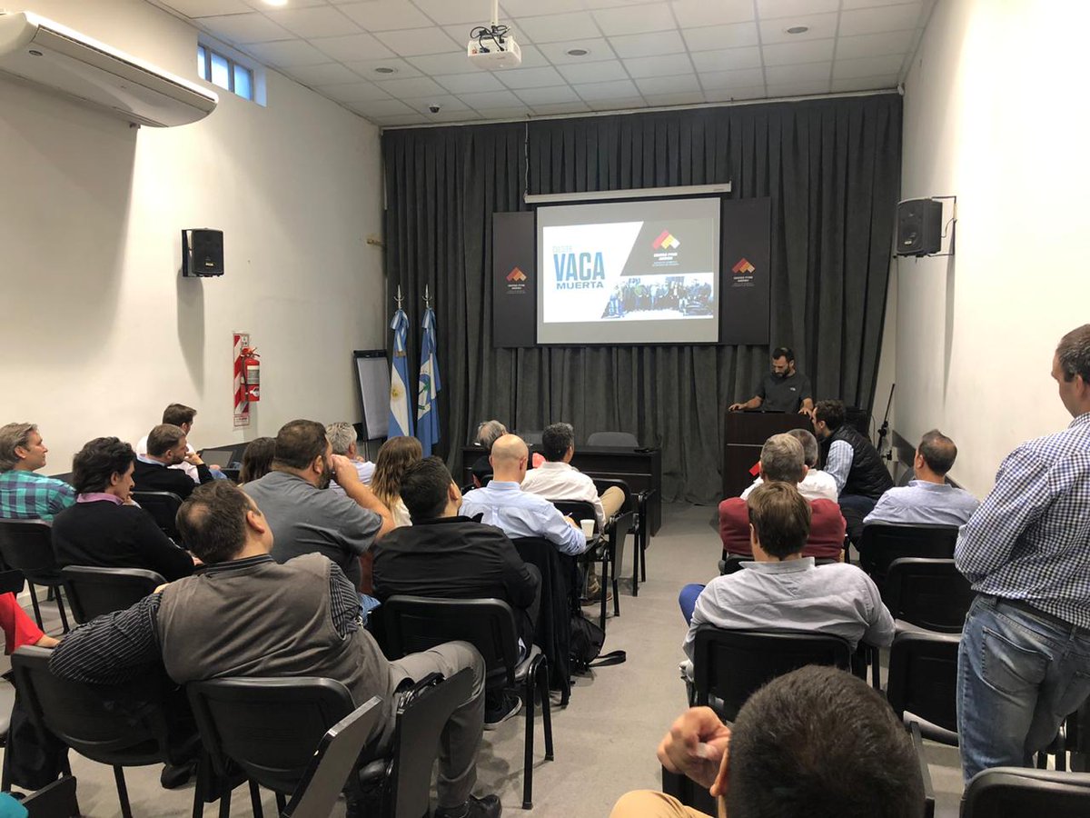 Adeneu's tweet photo. Esta tarde nos reunimos con las empresas del @VacaMuertaOk y #FECENE que participaron de la #AOG2019 para evaluar los resultados y trabajar en conjunto las oportunidades de mejora.
@FLR_NQN
@ProduccionNqn https://t.co/zbJdvsxum0