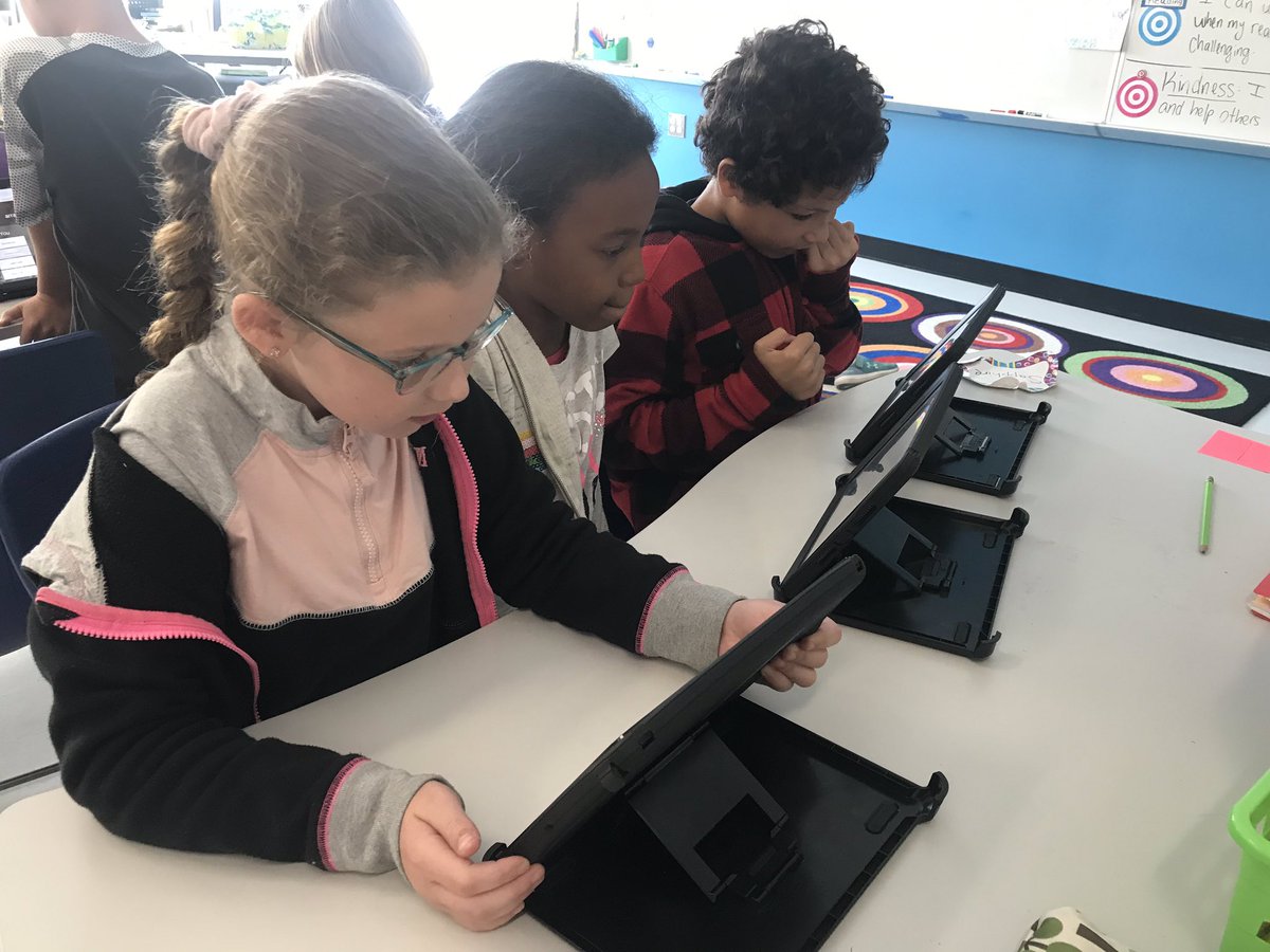 GoLemonheads's tweet photo. The Lemonheads played Quizlet Live today! The game focused on math vocabulary for module 1! @D97Scaro #longfellowbears https://t.co/gkf5WVMmeK