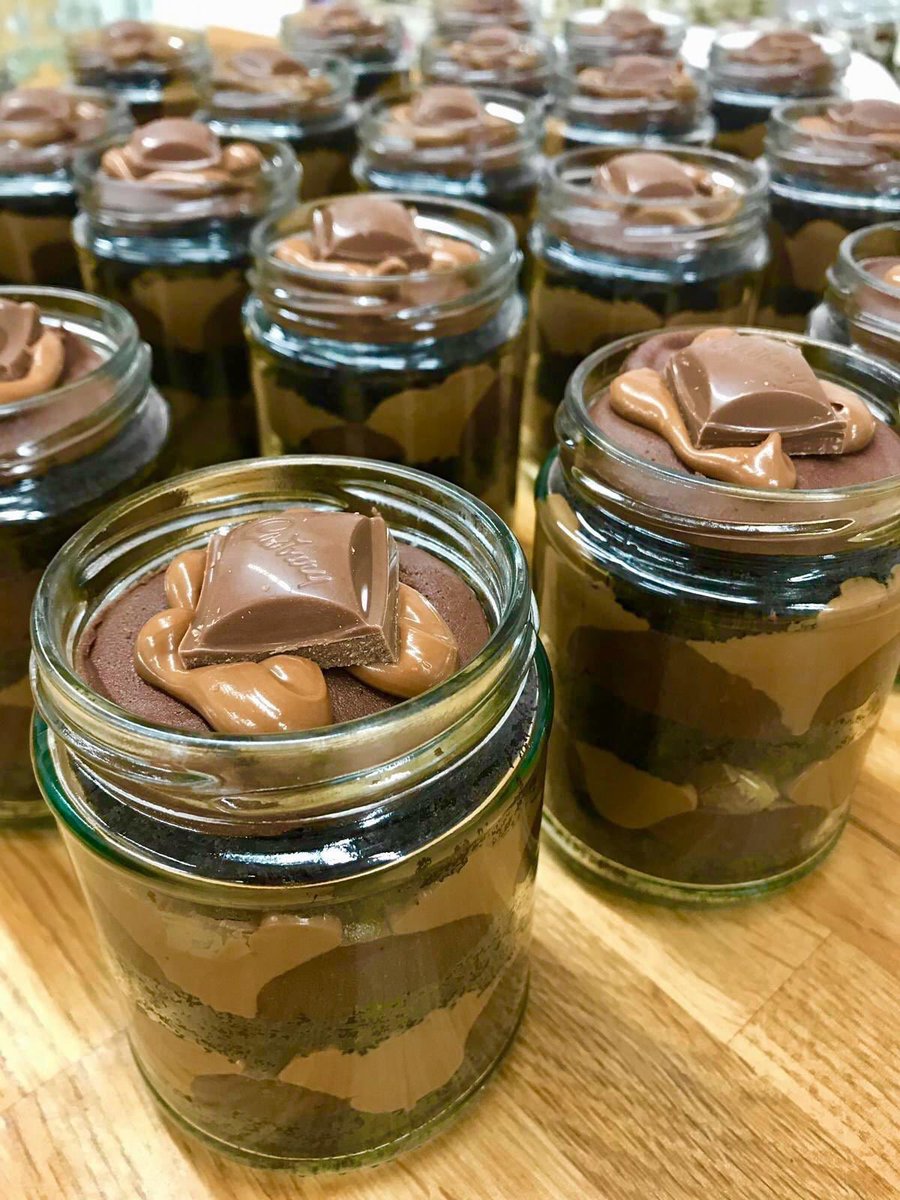 TillysCakery's tweet photo. ⭐️Cake Jars⭐️

10 flavours all ready for delivery Thurs, Fri &amp; Sat!

Nutella
Blonde Nutella
Kinder
Lotus Biscoff
Cadbury Caramel
Daim Bar
Reese’s Peanut Butter
Victoria Sponge
Caramac
Oreo

£5 Each or 4 for £19

Small Delivery Charge Applies or Come Visit Us For Free! https://t.co/P2OYADyvz0