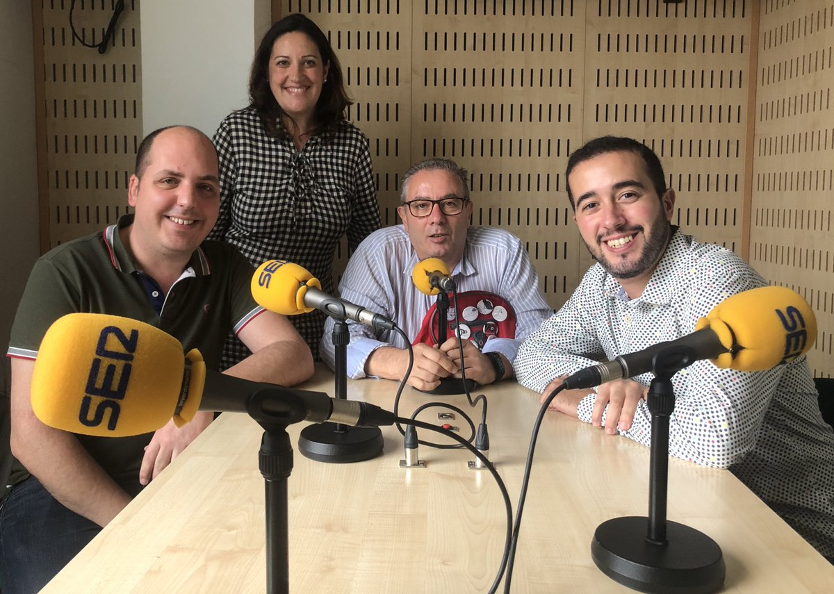 SERdeAviles's tweet photo. 🎙 AUDIO. Tertulia moderada por @vpagonca con Carlos Galán (Conservatorio Julián Orbón y Juventudes Musicales de Avilés), Elena Muñoz (Banda de Música de Avilés) y Julio Menéndez (Coro Magnificat). Escúchalo aquí 👉👉👉 https://t.co/FgSOfrsjBr https://t.co/q6Xa9NJebH