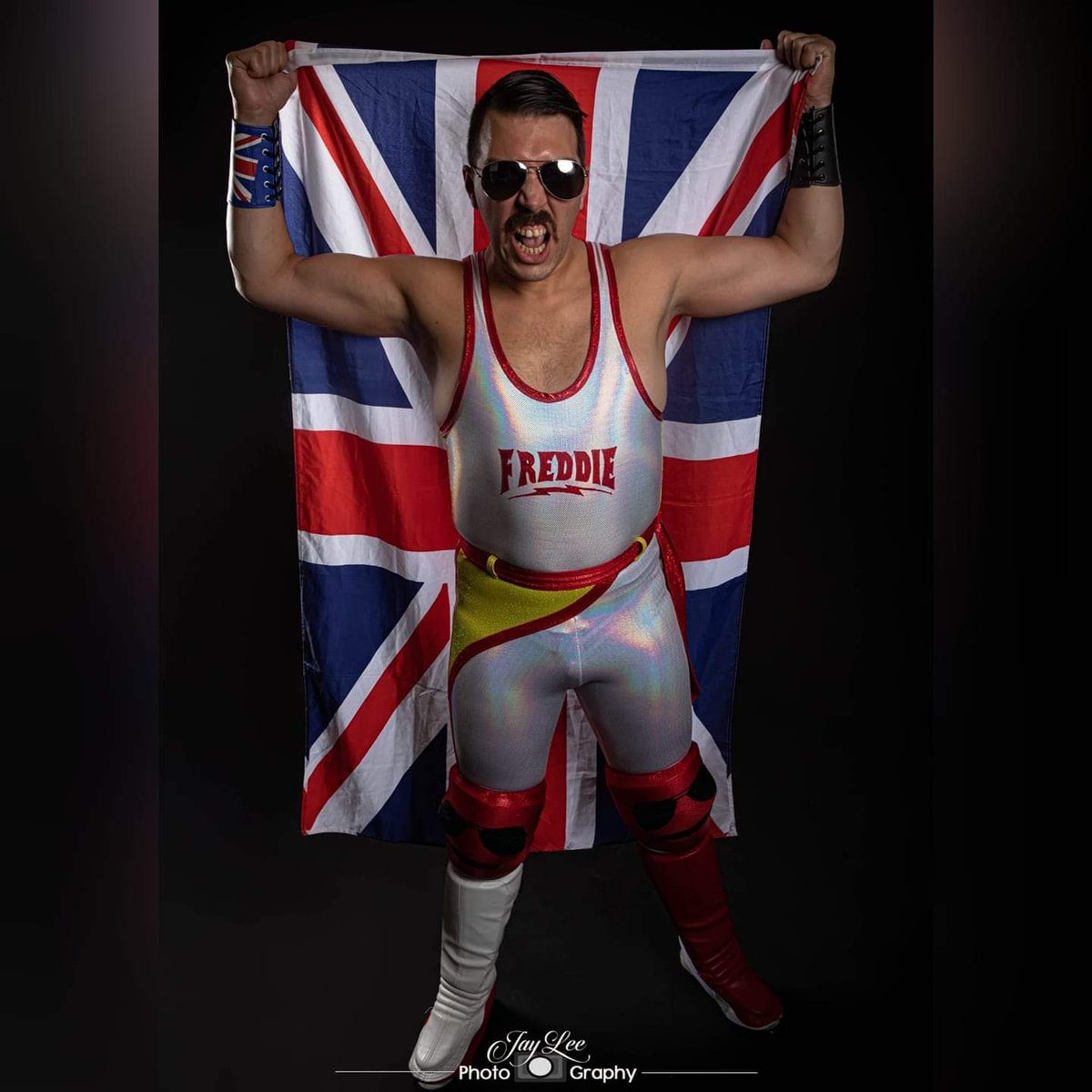 DemandLucha's tweet image. @LuchaFreddie has been 🔥 since making his @CHIKARApro debut and we love it. 

How about we live a bit dangerously?

If this tweet gets 1,000 retweets before the end of 2019, we'll give Freddie his very own show! 

You never know(we might regret) who Freddie books for this one...
