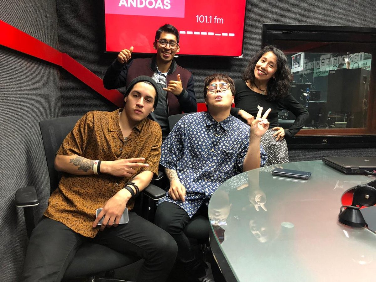 RadioNacionalFM's tweet photo. ¡Hoy es miércoles musicaaaal! 🎶🎸🎷🥁🎤🤙🏾🤟🏾 Y recibimos a la banda #Inzul
Diviértete con esta entretenida conversación, más lo último de la música ☺️😁
#ATodoParlanteXNacional 📻 103.9 FM https://t.co/LlOpTGbmlK