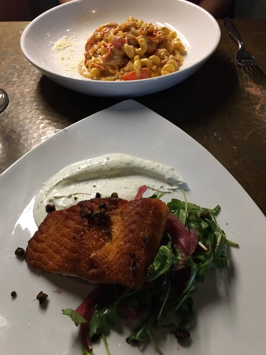ScottMPatterson's tweet photo. Best way to celebrate your wedding anniversary? #localrestaurantweek! Dining at Hooked in Williamsville this evening. https://t.co/SWKweCmb7L