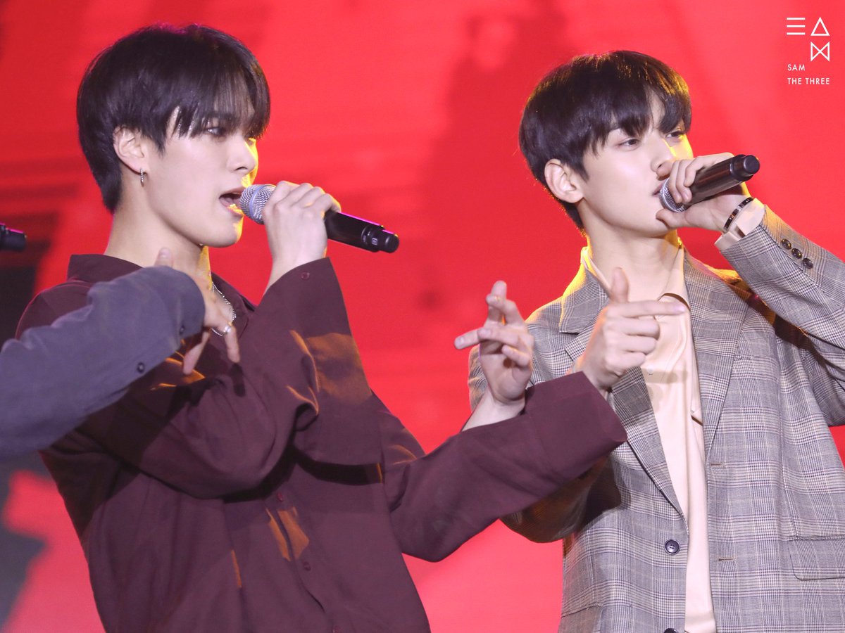 SamtheThree's tweet photo. 191009 진안홍삼축제
둘이 완전 힙하다! 이게 바로 홍삼 바이브🔥🔥🔥 
#아스트로 #차은우 #문빈 #ASTRO #CHAEUNWOO #MOONBIN #ウヌ #ムンビン 
@offclASTRO https://t.co/zi4ILNUAVr