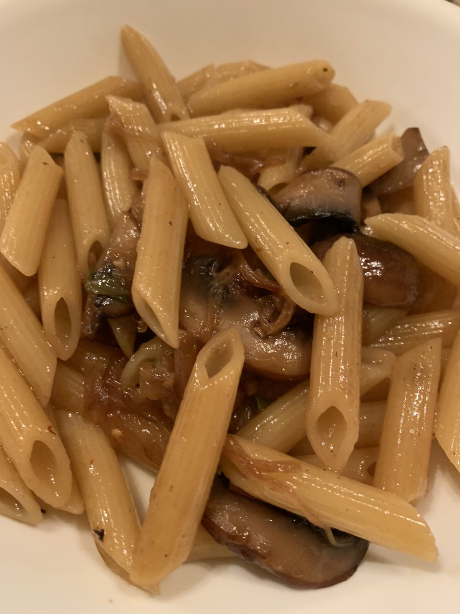 JaredCooksFood's tweet photo. #Pasta with #caramelizedonions #mushrooms #redpepperflakes #garlic #capers #oliveoil #moscatowine #saltandpepper #breakingthefastwithstyle #juniorchef #jaredcooksfood https://t.co/nWdHz7CsXD