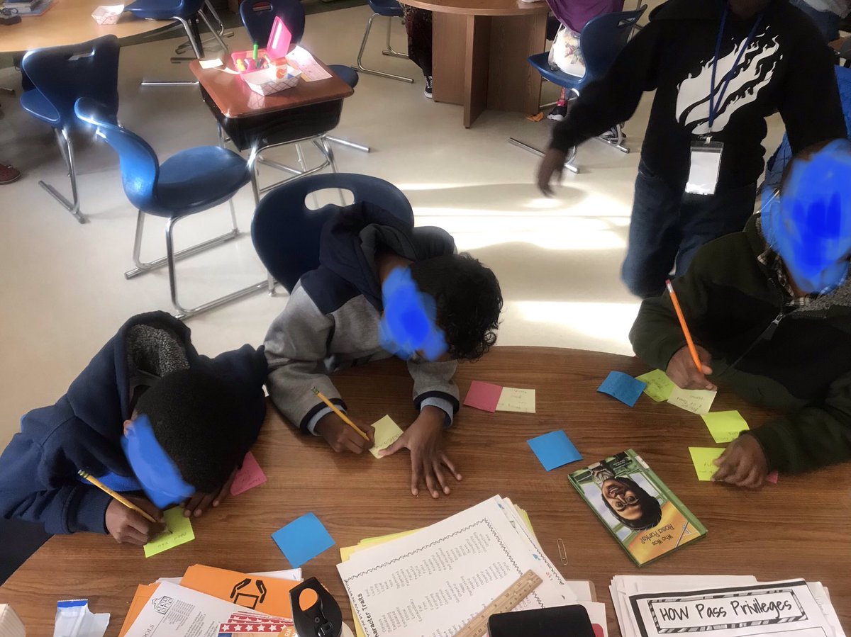 scpoms1028's tweet photo. Positive Post-It Notes for National Bully Prevention Day! Loved it!  #spreadkindness #BELIEVEINLEWISTON @McMahonTigers https://t.co/UhR90XmPGV