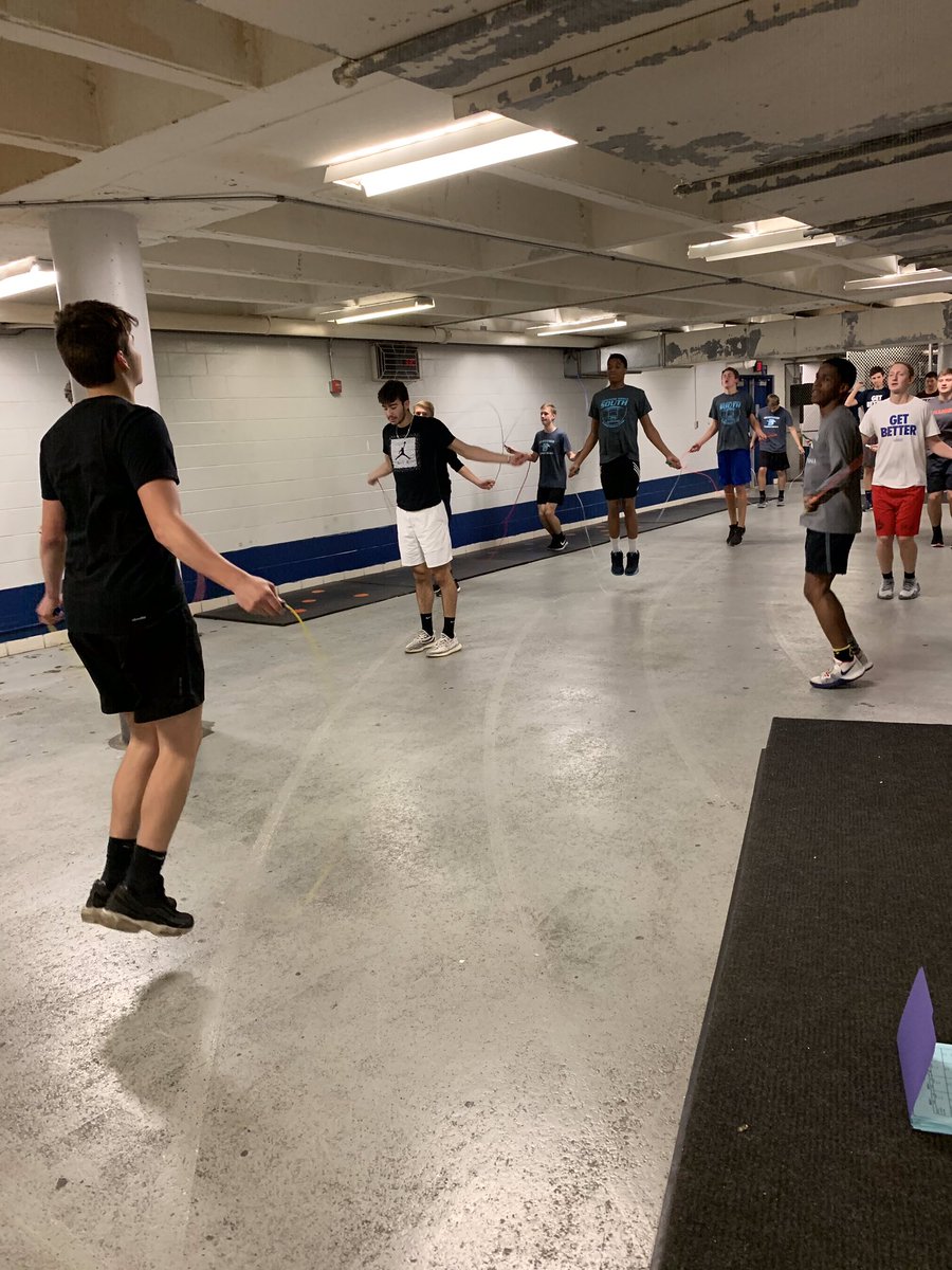 DGSBasketball's tweet photo. 5 minutes of jumping rope to start CrossFit today! #buildingtoughness https://t.co/2wDUyshXet