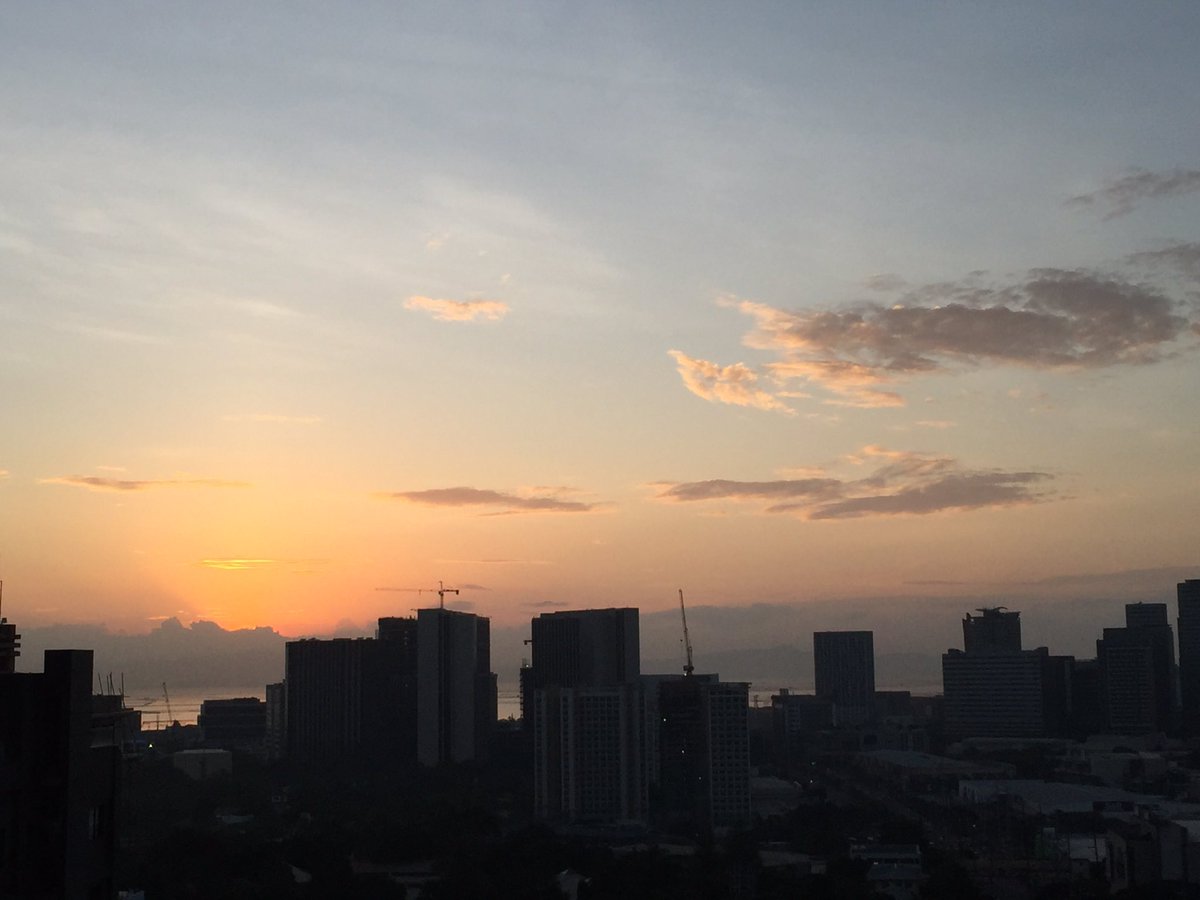 essa_616's tweet image. GUMorning @BOGUMMY 💙💙💙 I wish you good day today and always! 
Thank you for the #PracticeLove surprise youtube video last night😘