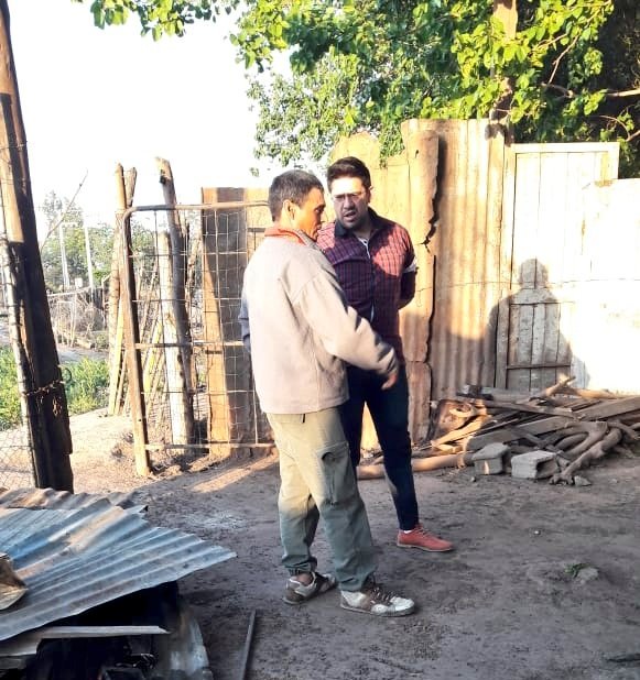 CarlosMaizon's tweet photo. #AcaEstamos en el limite con Malvinas Argentinas, en Gral. Arenales hoy visitamos un amigo Alejandro Vergara  Presidente del Centro Vecinal, donde presenciamos la practica de arenales FC. Y conversamos con vecinos. https://t.co/UDhbCTwSmK