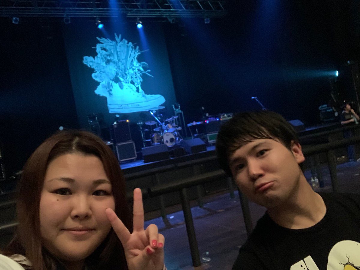 Shota_Takano's tweet photo. 昨日はZeppで10-FEETのワンマンでした!個人的にはやっぱりquietが震えた(^^)
TAKUMAさんよ、ファンからも言わせてほしい。俺らアホなファンもアンタら3人が好き!!!!!
強運なおっぱいの持ち主こと舞ちゃんありがとう
ドッドッドッドッドッドッドッド
#10FEET #ハローフィクサー #HelloFixer https://t.co/WNK1PUWA4X
