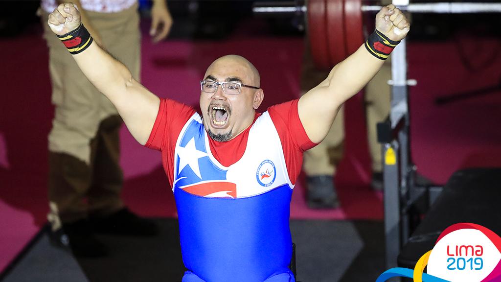 One of the special moments of the Parapan Games arrived thanks to Chilean 🇨🇱 Juan Garrido: the best in the Americas in his category. He broke his record in this type of event by lifting 185 kg, 10 kg more than four years ago in Toronto. Invincible!