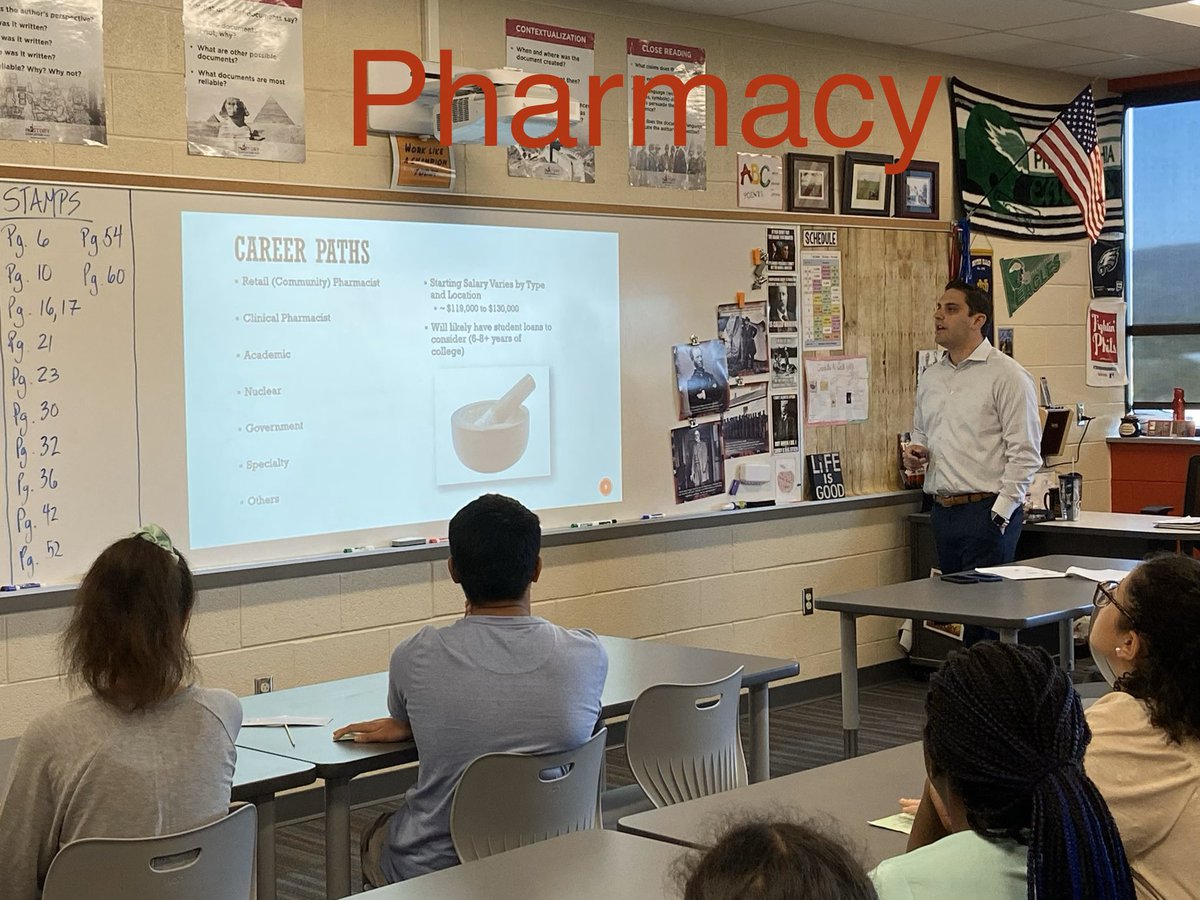 mr_rose_SC's tweet photo. Career day @MountainViewMS1 https://t.co/klmcbx9sXc
