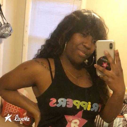 This replay on #Liveme is really cool! Shakeyy Bin Laden:Talk to me 😌##Newbie broadcaster #Chat  liveme.com/us/m/v/1570660…