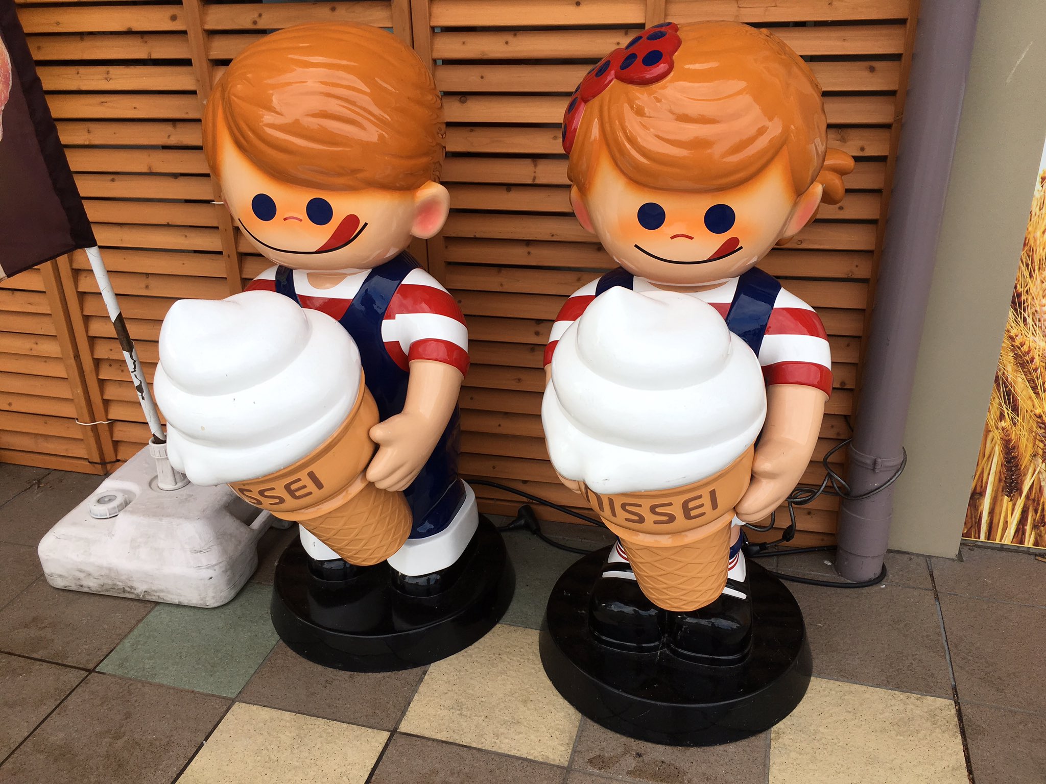 株式会社ハセガワ 公式 関越自動車道の上里saにあったソフトクリームのキャラクター はアメリカ メリーランド州生まれとのこと 名前は双子のニックンとセイチャン ソフトクリーム 関越自動車道 T Co G6mjdiftib Twitter 株式会社ハセガワ 公式 関越自動車道の上里saにあったソフトクリームのキャラクター はアメリカ メリーランド州生まれとのこと 名前は双子のニックンとセイチャン ソフトクリーム 関越自動車道 T Co G6mjdiftib Twitter