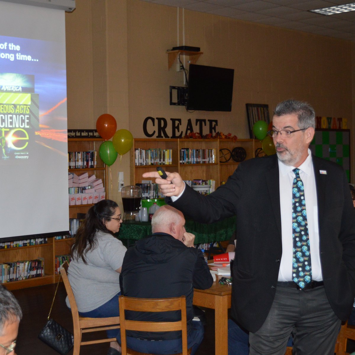 Cesarcodez's tweet photo. Gutierrez Middle School Discovery Education STEM Leader Corps Launch Event!
Had a great presentation from Dr. Robert Corbin and team!
#DiscoveryEducation #WeAreHCISD #HCISDstories @STEMancipate @GutierrezMS3205 @kortanv @DrCavazosSuper @jrv206 https://t.co/9fS5W4Q45Z
