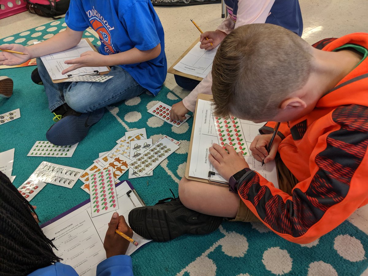 StallcupSmartie's tweet photo. We had so much fun working with different strategies to solve multiplication today! #Cardinalsflyhigh https://t.co/6LIzeB48mo