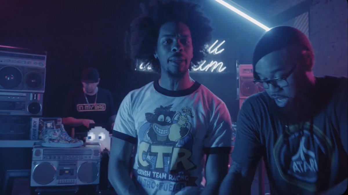 I’m in my bag now, can’t hear whatchu talkin bout so I brush my shoulders off and turn my fresh up hella loud 

<a href="/RealBoDean/">BoDean</a> <a href="/KahsanMusic/">KAHSAN</a> <a href="/JayEBeats/">Jay E</a> 

youtu.be/aQxhDs_Ik-E

open.spotify.com/track/0xajj59g…