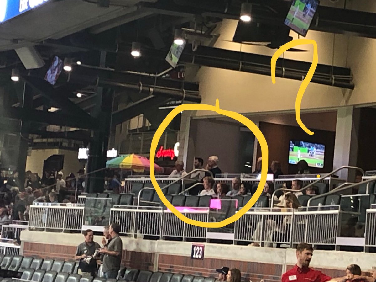 brandonipp's tweet photo. What are these three thinking https://t.co/kMIuYs3PJa