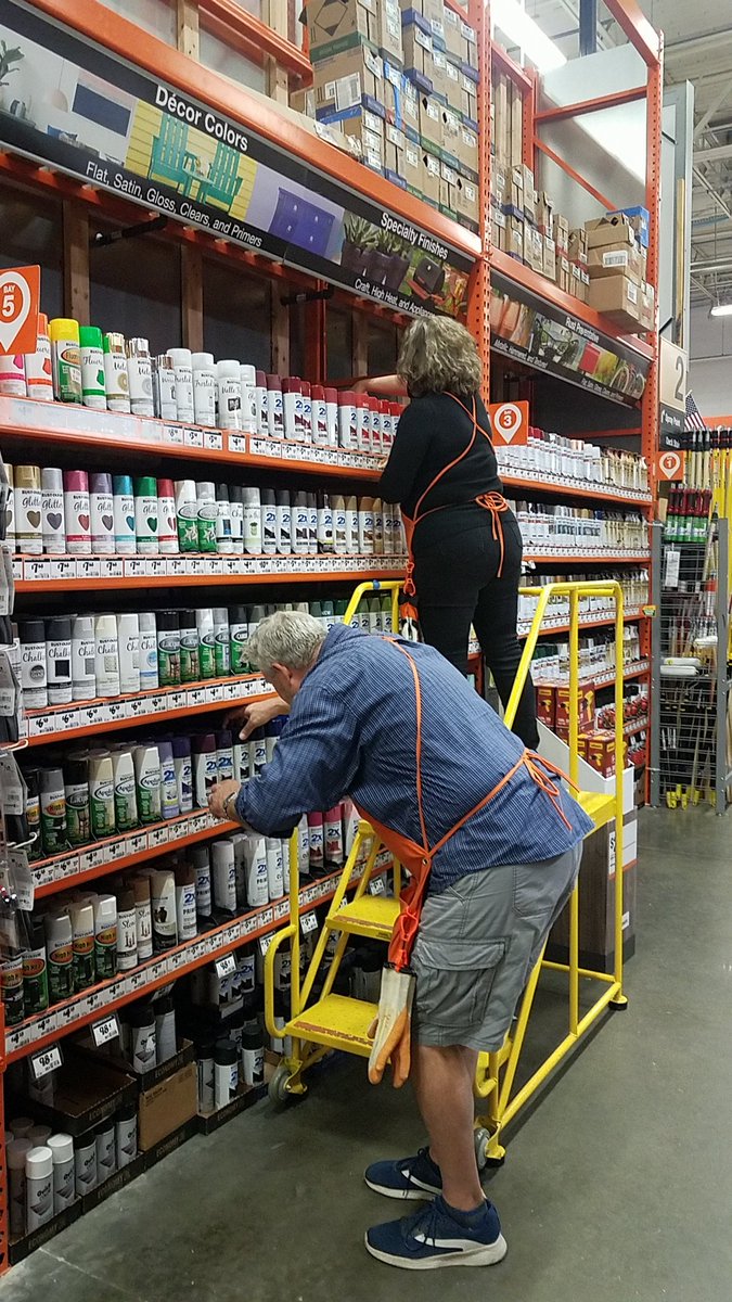 David and Rachel making the paint department shine. #Blitz <a href="/NathanMcAleese/">Nathan McAleese</a> <a href="/HinckJ/">Mike Hinck</a> <a href="/Sundeen18/">Ryan David Sundeen</a> <a href="/carla_cornett/">Carla Cornett</a> <a href="/M48d36/">Mike Sweeney</a>
