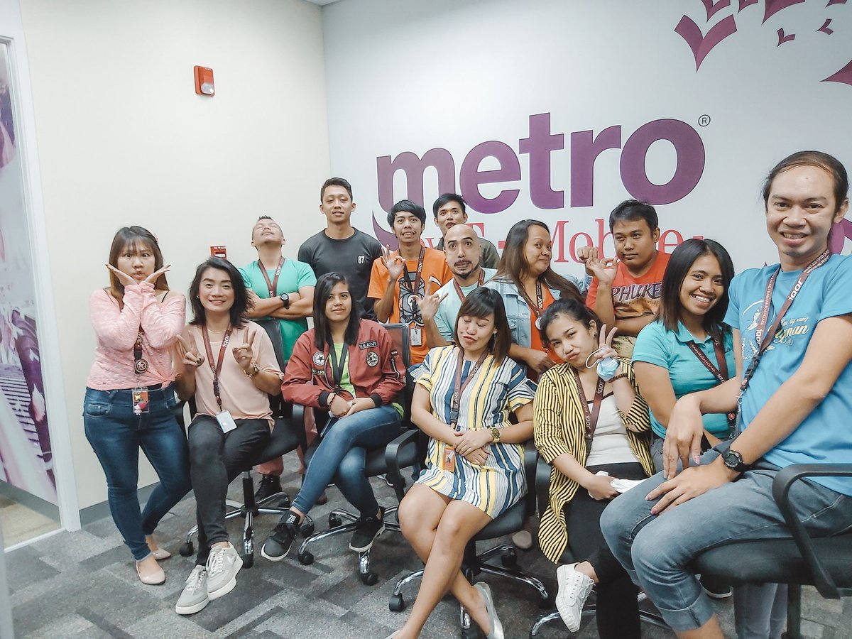 kunibels's tweet photo. Hey!Hey!Hey! How can we brighten up your day? 🎉 #CSW2019 #MadeinBacoLOUD #PurpleLife #weareMETRO @MadeinBacoLOUD https://t.co/7628rBRrhv