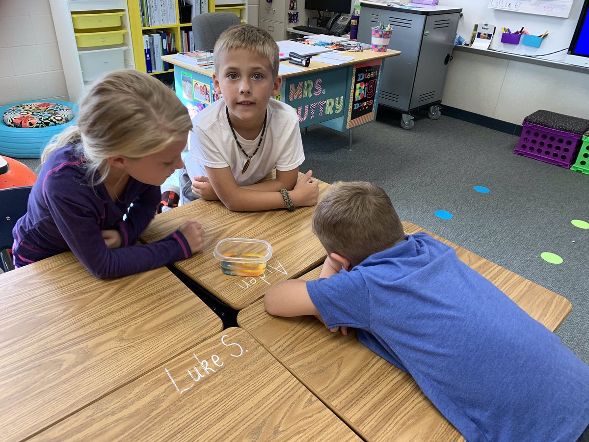 LButtry1's tweet image. 2nd grade scientists put the scientific method into action. We conducted an experiment to answer our question “What will happen when we put @mmschocolate in water?” Our hypothesis, the water would turn colors, was true. But the coolest part-the m floats! #connectses #bulletpride
