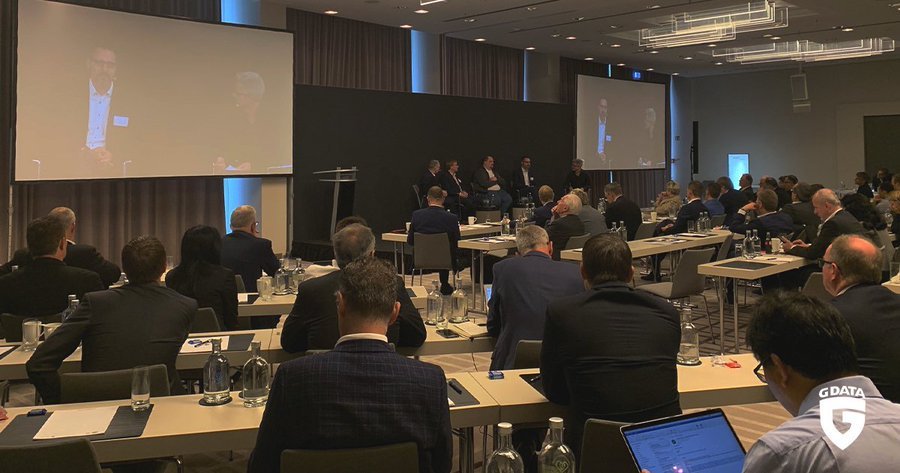 GDataPH's tweet image. Tilman Frosch, manager of @gdata_adan, was a part of the speakers in the panel discussion for the #VEF19 held in in the Steigenberger hotel in #Berlin.

#advanceanalytics #speakership #cybercrime
