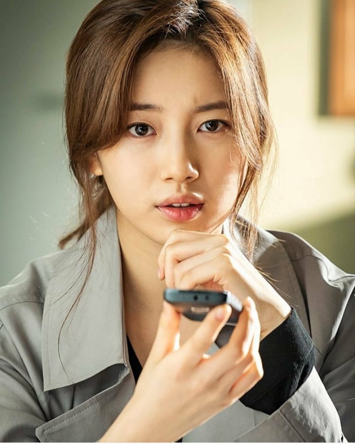 Happy Birthday Bae Suzy!!    