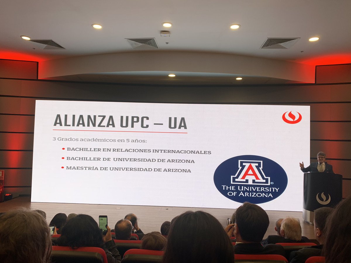 UPCedu's tweet photo. Luis García-Corrochano, Decano de la Facultad de Derecho: “Nuestros alumnos también podrán acceder al doble grado con The  University of Arizona.” #RelacionesInternacionales #ExígeteUPC #InnovaUPC https://t.co/bZAyv9elCK