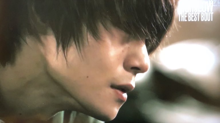 いねまき No Twitter はぁ やっぱりスモ様の麗しさと美しい足技は絶品ですね ᵒ Wᵒ そして闘いの中で見せる微笑がもうたまらなく好きです ゆるっとしたお洋服からのぞく首筋から鎖骨にかけてのラインも最高です はぁ 強く美しいスモ様にまた会いたい