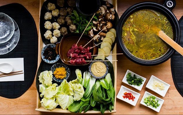 Our dinner on the 29th is sold out 🥳🙏 Reminiscing our 1st pop-up five years back. Indonesian hot-pot. Sop buntut (bone broth) with house made baksos (fish and beef balls), peanut sauce, sambal, and Sonoma beef and local veggies. Not traditional, but … ift.tt/2AWqLhA