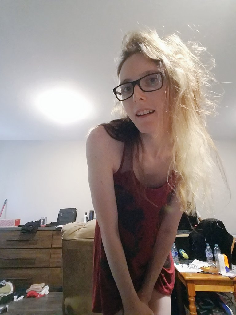 Kittasterisk's tweet image. Busted my lip at work and my hair is a nightmare but don't care !!  ^-^ living my best life having a great time !!  Am i doing this whole Twitter thing right ??  #selfies and #moreselfies