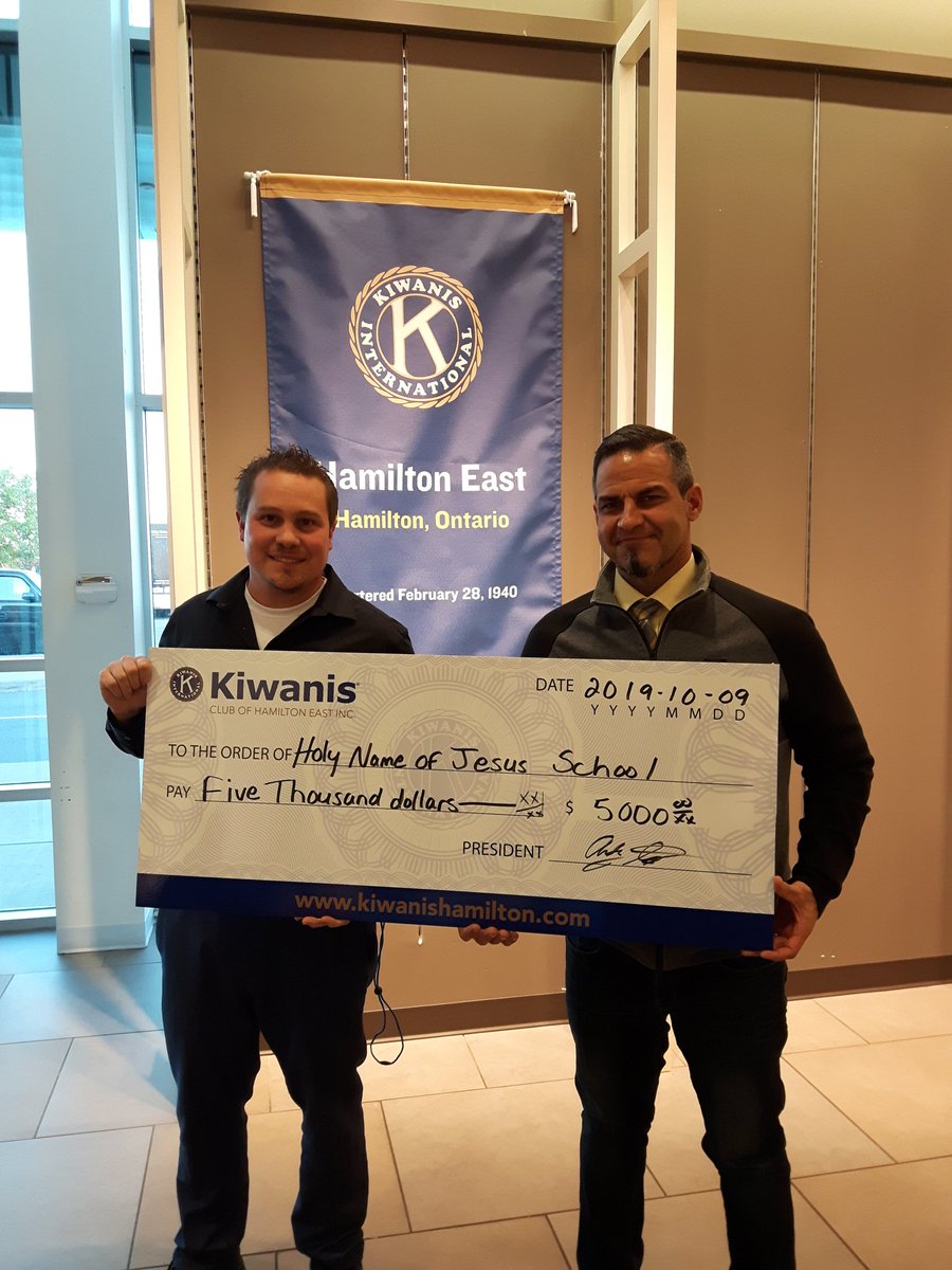 KiwanisEast's tweet image. Wonderful to support all our friends at the Holy Name of Jesus School #breakfastprogram 🍉🍏🍌🍍🍞 #KidsNeedKiwanis