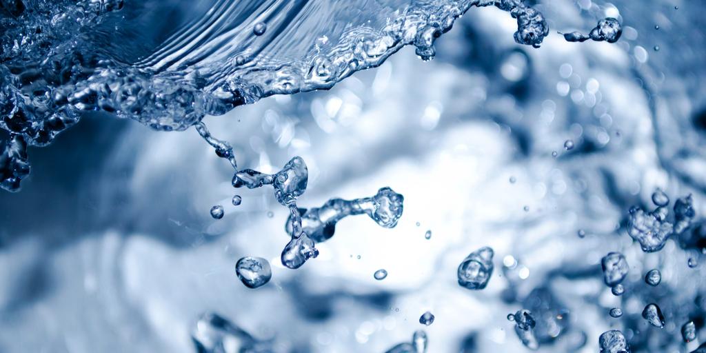 citybeautyskin's tweet photo. Hydrating your skin is just as important as hydrating your body! Keep your skin hydrated by incorporating daily #humectants into your skincare routine - like #HyaluronicAcid 💧 It works as a magnet for #moisture so you can enjoy plump skin all day long 💦 #WellnessWednesday https://t.co/bTXCoSKQCq
