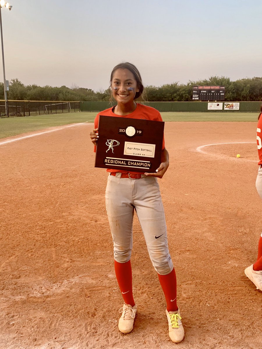 kalie_amos3's tweet photo. Regional Champs!! โค๏ธ #play4syd #boiiii #statebound #ilovemygirls @jagsoftball
@IGPSYD @RodneyDeLong @CoachBredbenner @CoachPinkerton @Strimp25 @GassoPatty https://t.co/2yOR9QPtgB