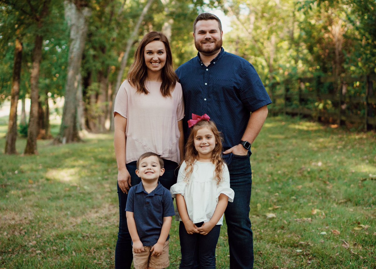 Meet the Lees! This family is excited to be a part of the City View family. Dustin will serve as our Lead Pastor.