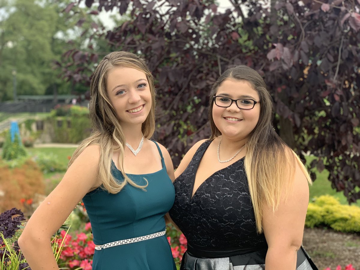 h_taylor__'s tweet photo. Senior homecoming✨ 10/5/19 https://t.co/aa2yiVEIHv