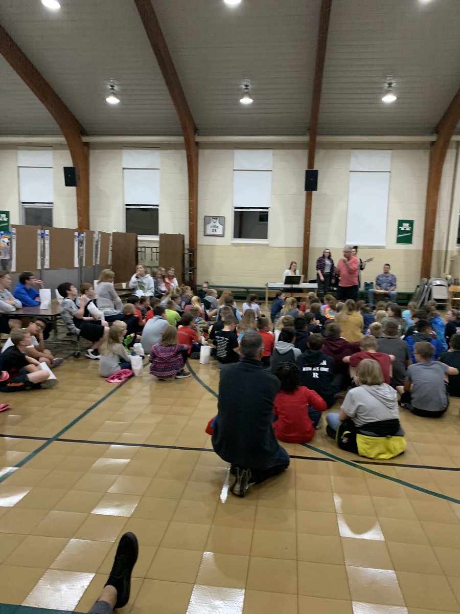 WesRadtke's tweet photo. FCS/FCA TONIGHT #FEILDSOFFAITH I got the opportunity to speak about Jesus Christ!! What a blessing!! https://t.co/PapioYDirK
