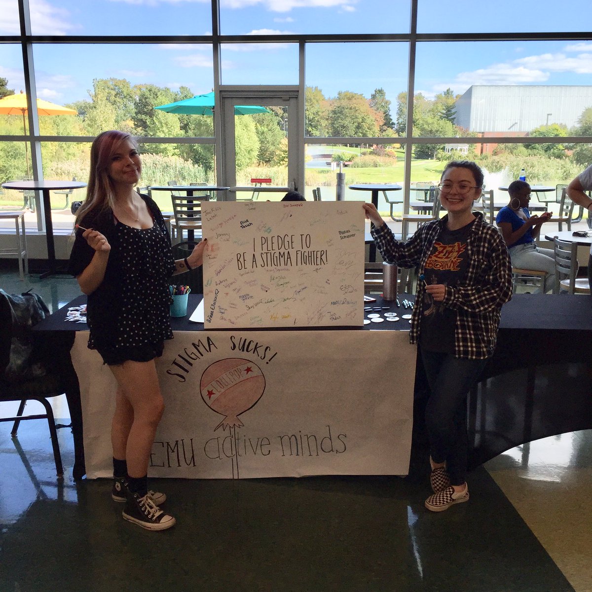 EMU_ActiveMinds's tweet image. Celebrating National Day Without Stigma by pledging to fight the stigma and spreading the word that #StigmaSucks!🍭💚💙#NationalDayWithoutStigma @Active_Minds