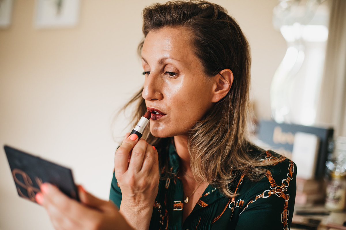 The 90’s makeup look has made a come back and I love it. Go check out my latest post on shahnazlovesbeauty.com to see what I used and how to achieve the look.