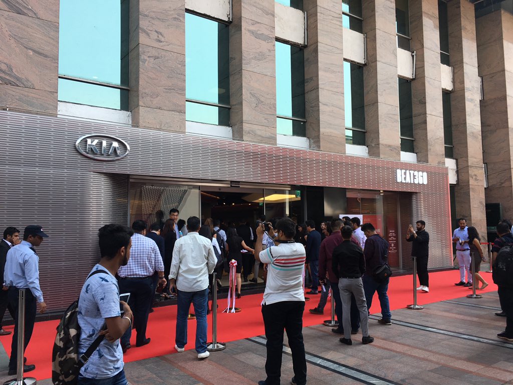 carandbike's tweet photo. At the opening of #Beat360 - @KiaMotorsIN’s new brand centre in Gurgaon’s posh cyber hub. https://t.co/8uDJayjjuq