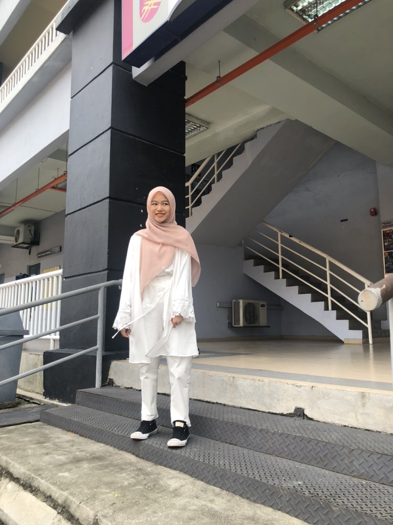 anqkasalepas's tweet photo. hi, i entered math poem competition and i won the third place. here’s my sajak matematik. —sang penulis picisan. https://t.co/2ww1RlsOSn