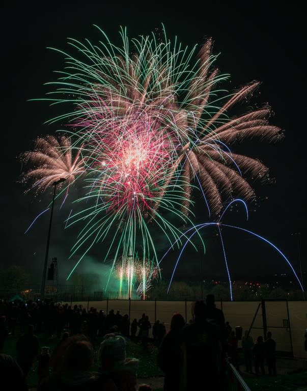 Daventry_TC's tweet photo. These photos from 2018's fireworks event have got us "fired up" for this year's display! 🎆 Join us at the Parker E-ACT Academy, Daventry on Saturday 2nd November from 6pm for a free, family-friendly fireworks event - and plenty of delicious hot food options to keep you warm 😋 https://t.co/apHmKJtP2f