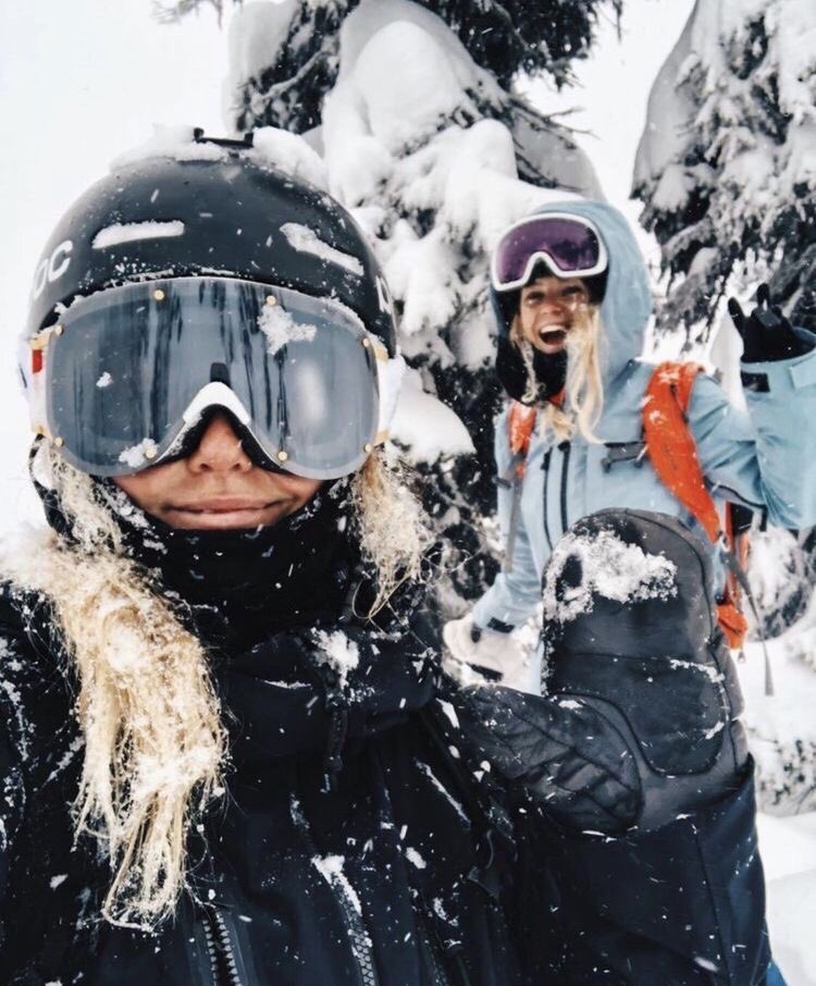 NH_Escapes's tweet photo. Bring a mate to Norway and save on your escape. Don’t have a mate? Don’t worry, we can buddy you up with another guest so you both get to save money. Use code (EndlessSummer) to get £400 Off your #Norway escape. Offer ends soon. #WinterEscape #AdventureTravel https://t.co/YoxUgbDfDh