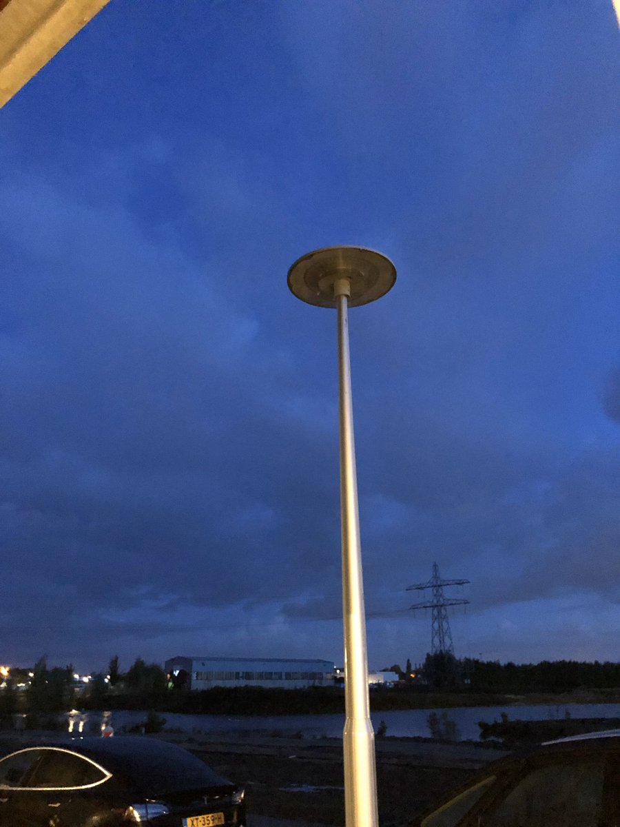 Al ruim 2 weken geen straatverlichting, hoe blijven wij nog in het donker? Voelt niet prettig en zeker minder veilig <a href="/LRgroeit/">Leidsche Rijn Groeit</a>