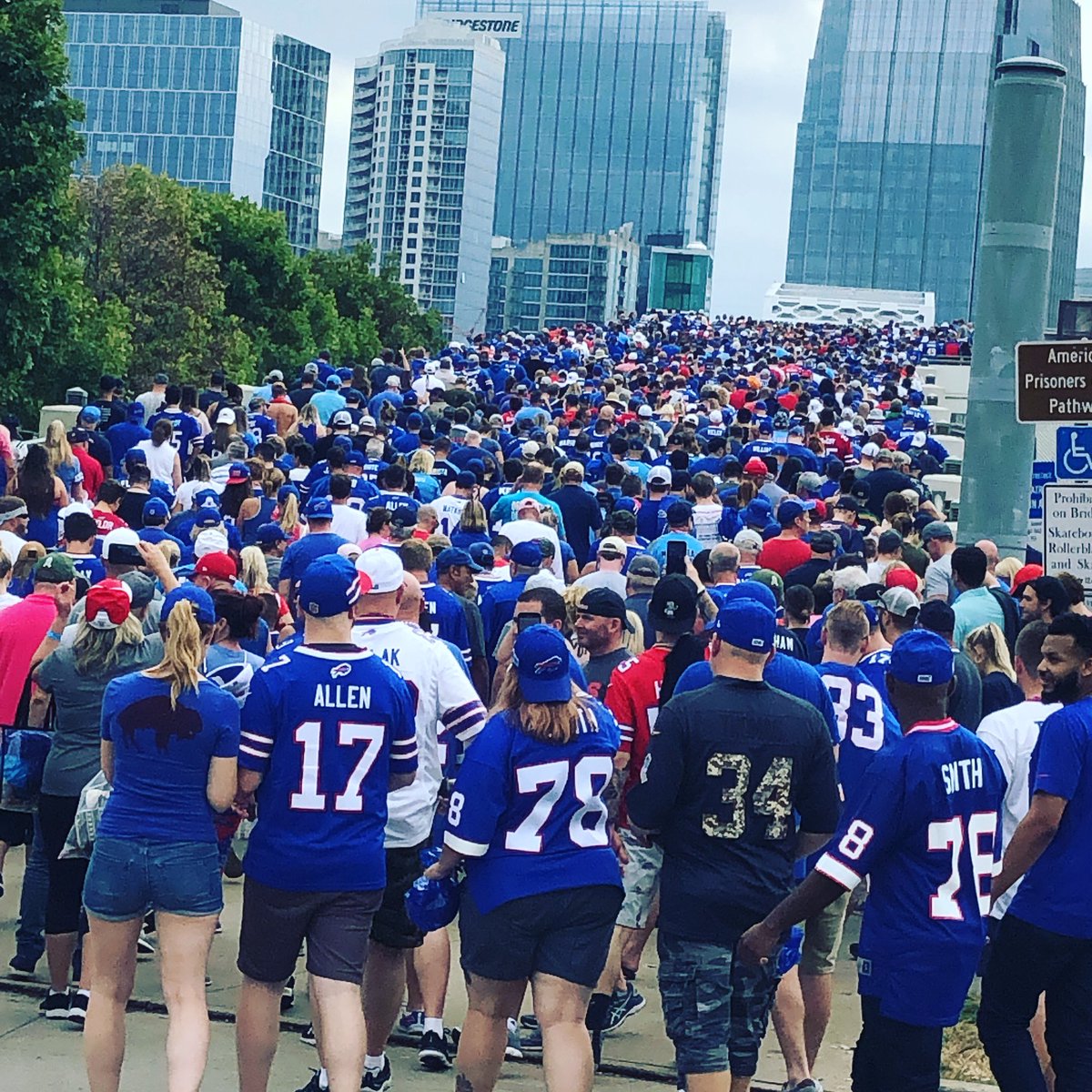 wallnut10's tweet photo. @NashBillsBackrs #billsmafia @BuffaloBills @JoshAllenQB   @terrellowens https://t.co/okgmraFRsQ